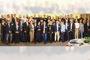 Großes Interesse an der Entwicklung des Taxigewerbes: Die Teilnehmer von „Meet the Cab“ in Wien kamen aus den USA, aus China, aus Australien und natürlich aus Europa. Bild: M. Tüxen