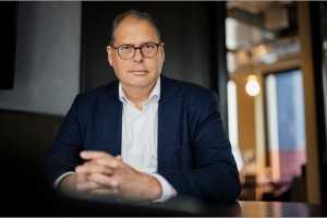 Taxiunternehmen sehen sich zunehmend einem Wettbewerb ausgesetzt, der nach anderen Regeln spielt, erklärt Freenow Deutschland-Chef Alexander Mönch.| Foto: Freenow