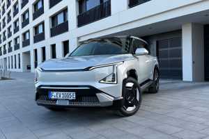 Futuristisch: Auch beim EV5 zieht Kia die beim EV9 begonnene Designlinie durch. | Foto: G. Soller