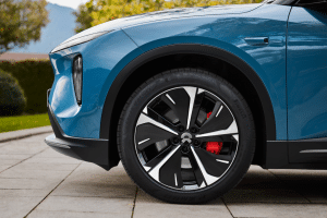Kalın lastikler, yüksek performans: Özellikle yüksek torklu elektrikli otomobiller yüksek lastik aşınmasına neden olur. | Foto: Nio
