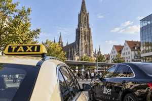 Seit Uber in Ulm und Neu-Ulm unterwegs ist, sind die Umsätze der taxi-Unternehmen eingebrochen| Foto: taxi heute Redaktion/KI