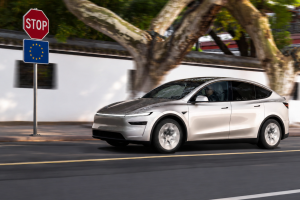 Von der EU gestoppt. Teslas FSD wird erst einmal nicht europaweit eingeführt werden können.| Foto: Tesla/taxi heute Redaktion