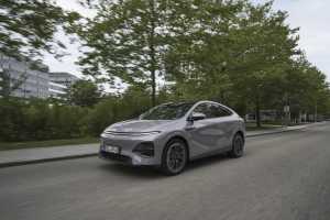 Und es hat Xpeng gemacht: Die chinesische Hightech-Marke erzielt hohe Zufriedenheitswerte bei den Nutzern, knapp gefolgt von Tesla und etwas weiter entfernt Skoda. | Foto: Xpeng