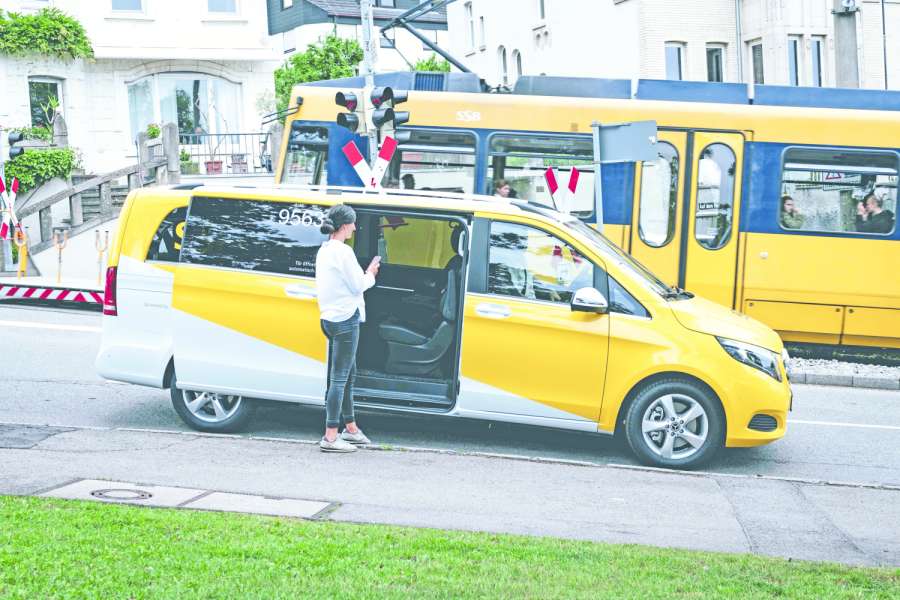 Die Fahrer von SSB Flex sind entweder speziell ausgebildet oder Busfahrer. | Bild: SSB / moovel Group