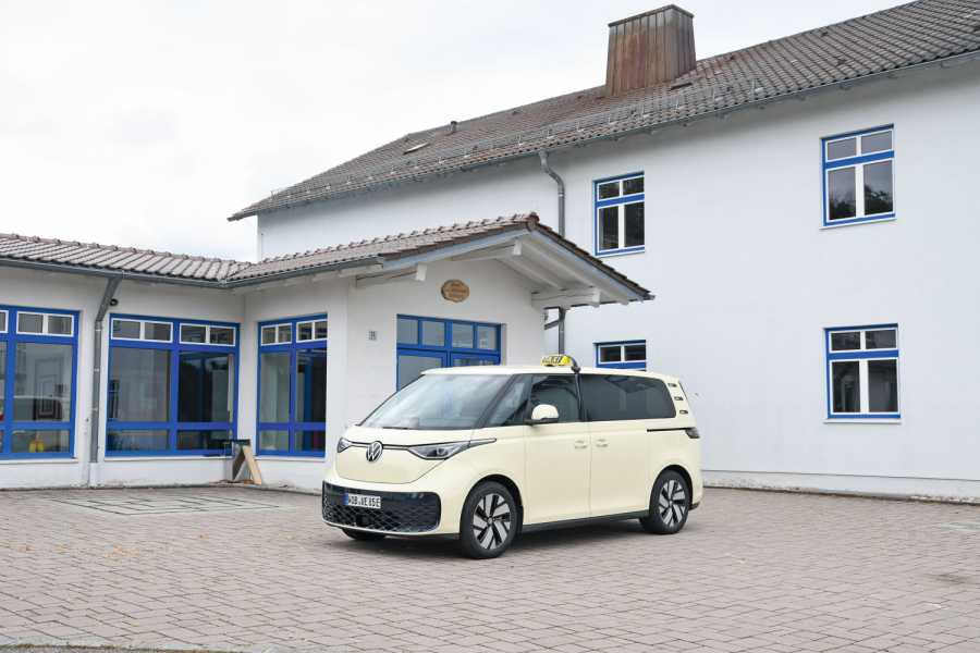 Auch für Taxis auf der Basis des VW ID. Buzz gilt eine Neuwagengarantie ohne Kilometerbegrenzung. Bild: Dietmar Fund