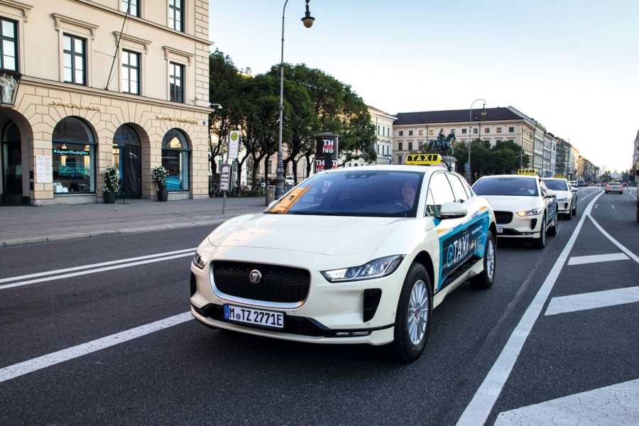 Die meisten Antriebsbatterien sind auch bei hoher Laufleistung noch in sehr gutem Zustand. Ein Beispiel dafür sind die Jaguar-Elektro-Taxis, die seit 2018 in München im Einsatz sind – und immer noch in Top-Zustand. Bild: Jaguar