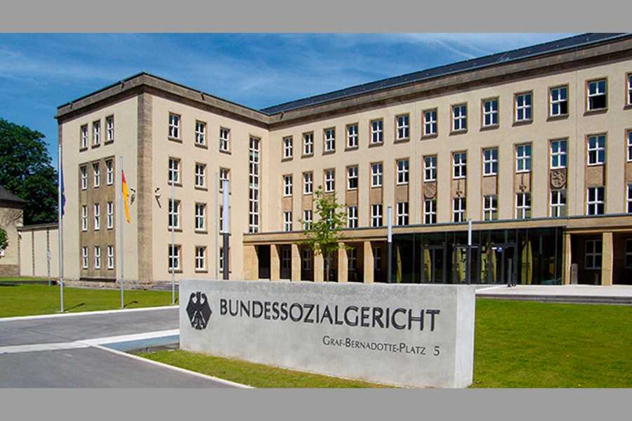Das Bundessozialgericht hat entschieden: Die Genehmigung der Krankenkasse ist keine Voraussetzung für Kostenübernahme, wenn alle (anderen) Voraussetzungen erfüllt sind. Bild: Bundessozialgericht
