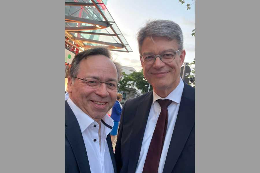 TMV-Hauptgeschäftsführer Patrick Meinhardt (links) wünscht sich einen intensiveren Austausch mit Verkehrsminister Patrick Schnieder. | Bild: TMV 