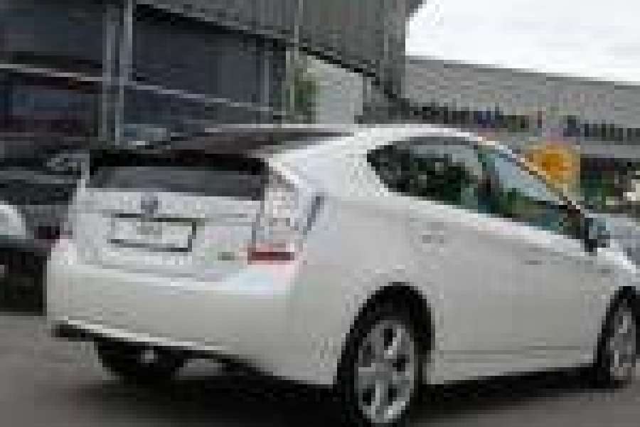 Bild:Honda Insight und Toyota Prius III im Hybrid-Vergleich