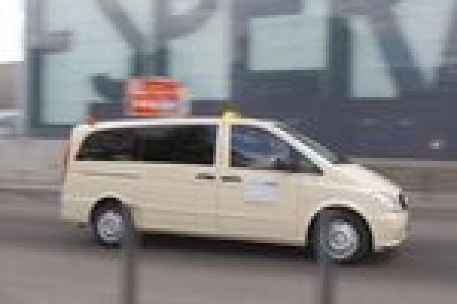 Bild:Wahl zum Taxi des Jahres: Der erste Tag