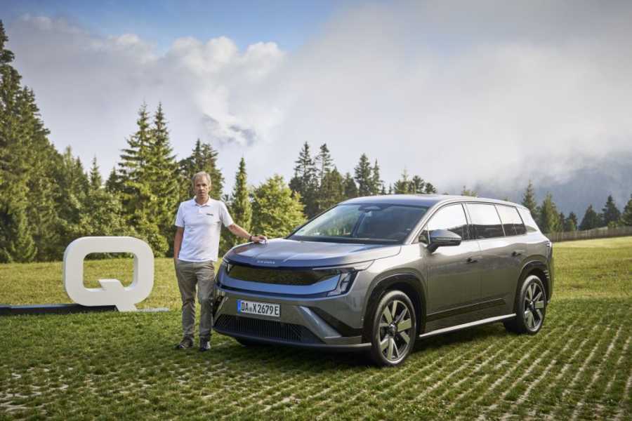 https://taxi-heute.deBemannte Raumfahrt: Nicht dass VM-Redakteur Reichel so viel Platz in einem Auto bräuchte, aber die Übernachtungsmöglichkeit hat ihn dann schon angefixt. | Foto: Skoda