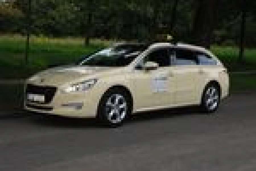 Bild:Der Peugeot 508 SW Taxi