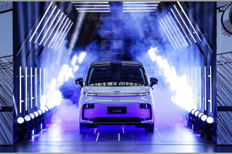 LEVC hat in China am 25.1.2024 die Produktion des L380 gestartet
