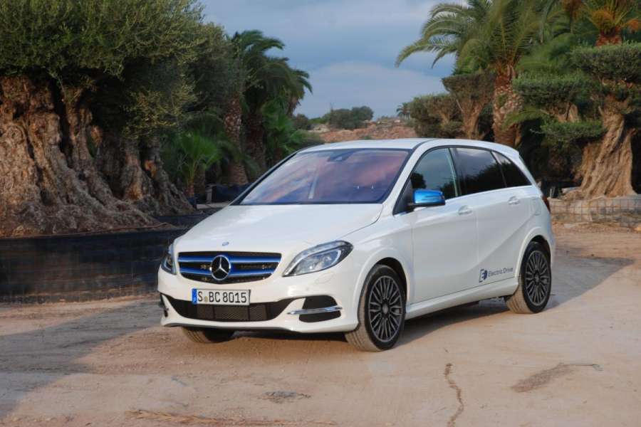 Elektroautos wie die B-Klasse „Electric Drive“ sind noch teuer und kommen nicht weit. Daher wünschen sich viele Kunden wenigstens Zuschüsse vom Staat. (Foto: Dietmar Fund)