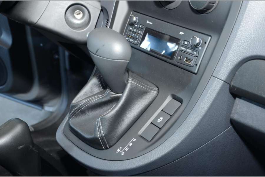 Die feine Automatik gibt es leider nur mit einem Benziner. (Foto: Dietmar Fund)