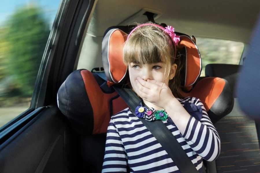Nicht nur Schulkindern wird es im Auto häufig schlecht, sondern auch erwachsenen Fahrgästen. (Foto: Ford)