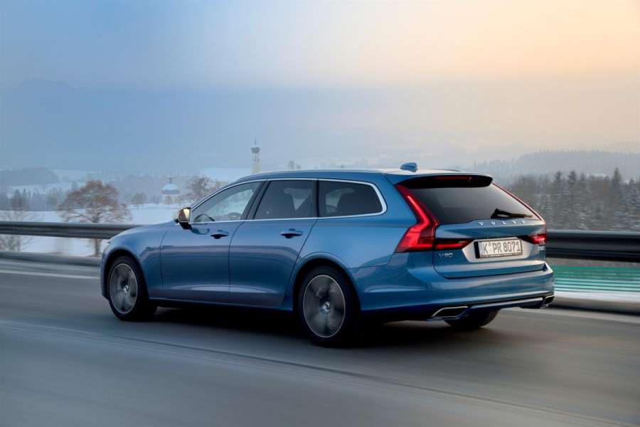 Der Volvo V90 gehört zu den Modellen, die die Adler Taxameter & Funktechnik GmbH zum Taxi umrüstet. (Foto: Volvo)
