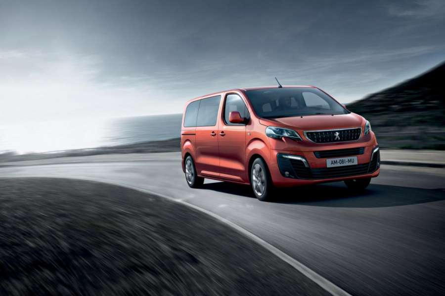 Obwohl es um Taxis von Peugeot still geworden ist, gibt es auch den Traveller mit subventionierten Taxi- und Mietwagen-Paketen. (Foto: Peugeot)