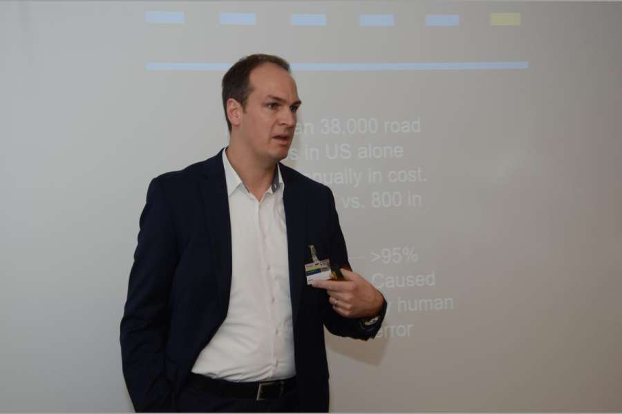 Frank Bunte von nauto schilderte ein interessantes System zur Fahrerüberwachung, das deutsche Datenschützer sicher entsetzen würde. (Foto: Dietmar Fund)
