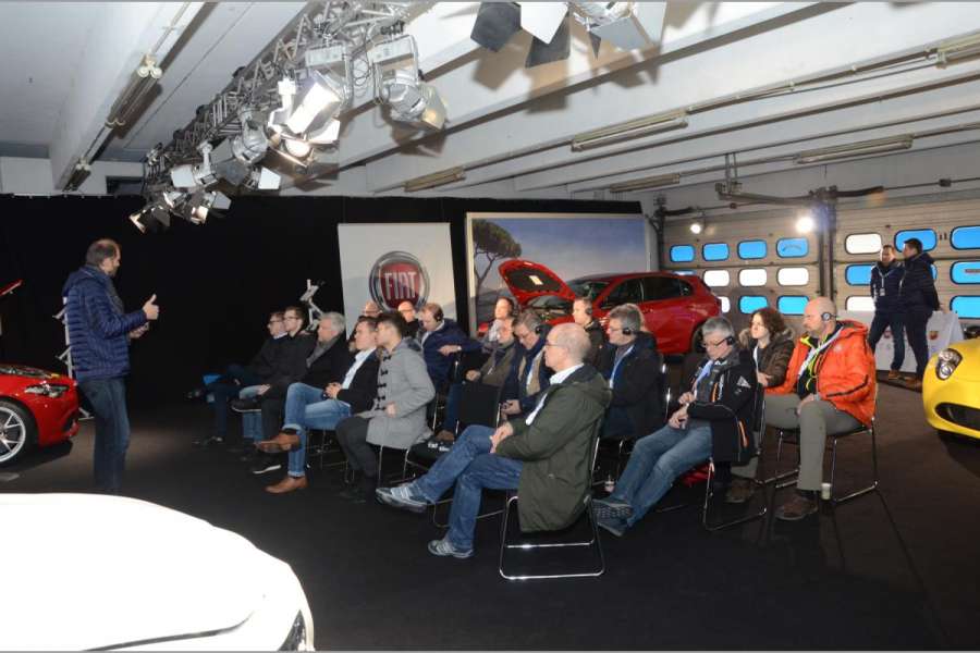 In Workshops erfuhren die 80 Gäste Neues aus den Marken der Fiat-Gruppe. Auf der Rennstrecke und einem Offroad-Parcours konnten die die Fahrzeugvielfalt kennenlernen. (Foto: Dietmar Fund)