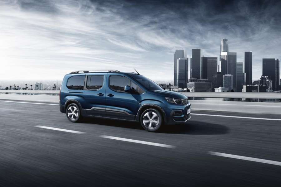 Der Peugeot Rifter wird auch mit einem Allradantrieb von Dangel bestellbar sein. (Foto: Peugeot)