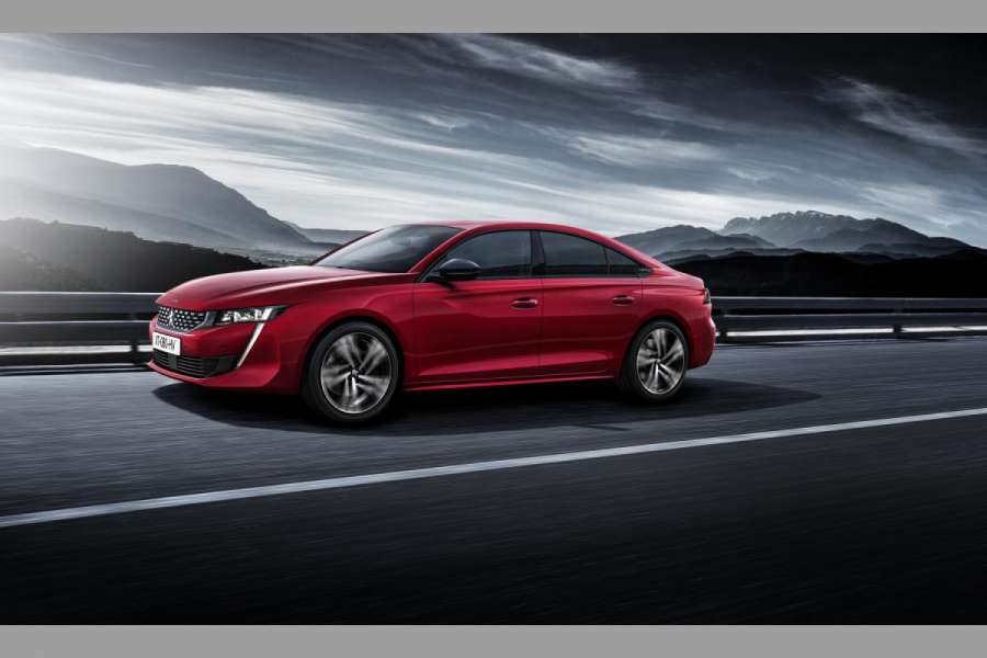 Der neue Peugeot 508 teilt sich die Plattform unter anderem mit den beiden neuesten Transportern der Franzosen. (Foto: Peugeot)