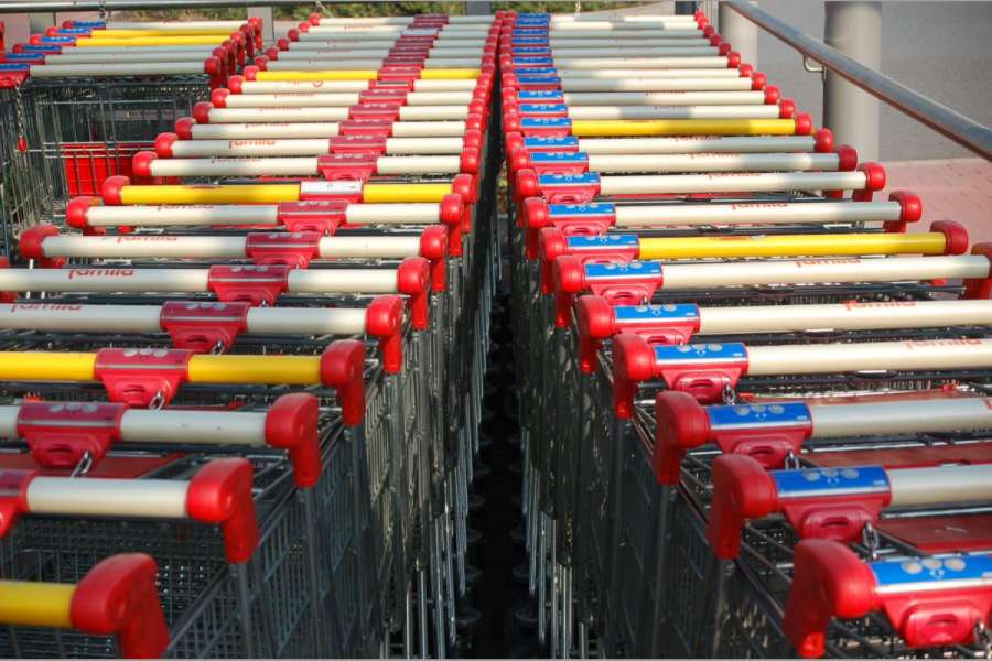 Für den Weg zum Einkaufen will Unterschleißheim älteren und behinderten Mitmenschen Taxifahrten spendieren. (Foto: khv24/pixelio.de)