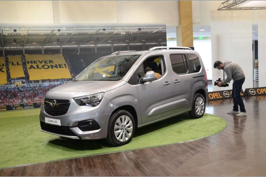 Die fünfte Generation des Opel Combo könnte als Siebensitzer mit langem Radstand (hier ist es der kurze) dem VW Caddy Maxi Konkurrenz machen. (Foto: Dietmar Fund)