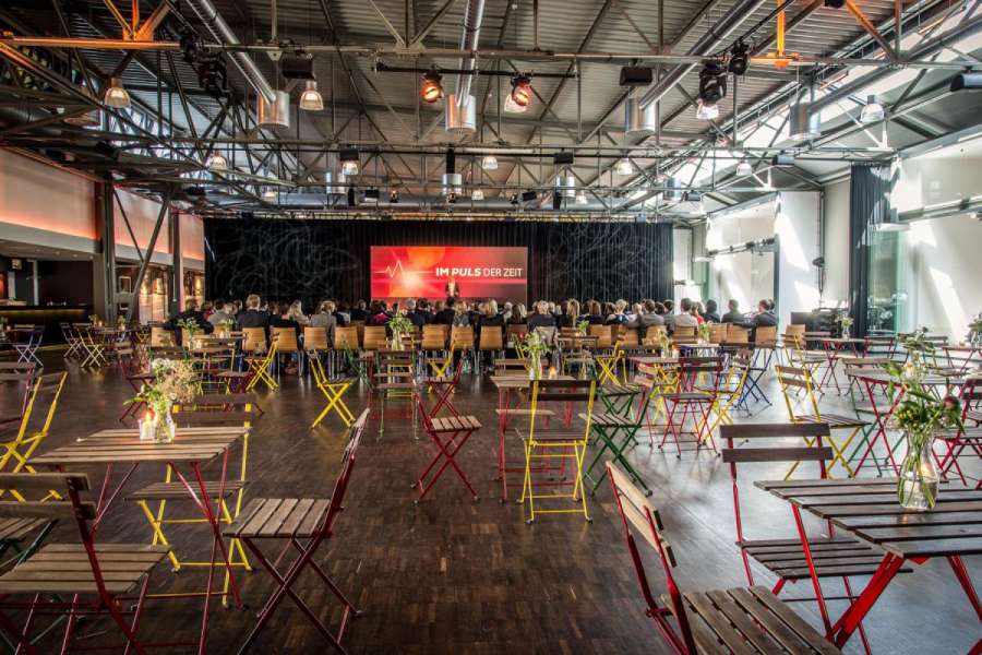 Mit der Legendenhalle hat sich der Verband eine interessante Location ausgesucht. (Foto: Motorworld)