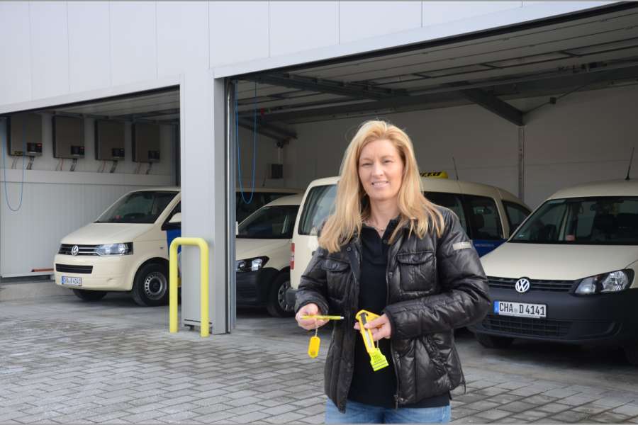 Anita Panzer-Tomaschko und ihr Mann wollen mit Spenden auch etwas den Menschen in ihrer Region zurückgeben. (Foto: Dietmar Fund)
