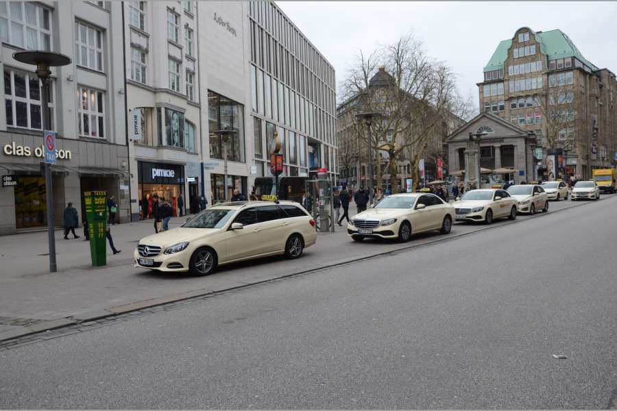 Die Bundestagsfraktion der Linken macht einige diskussionswürdige Vorschläge für den Taxiverkehr und das Ridepooling in Städten. (Foto: Dietmar Fund)