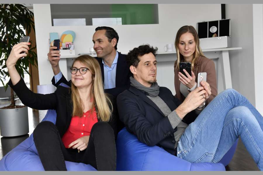 Sie suchen potenzielle Partner: Sarah Göhler, Martin Sauer und Claudia Sagmeister aus dem Sharing-Team der MVG (vorne v.l.) und Christof Schminke, Managing Director Commercial bei Trafi (hinten). (Foto: MVG)