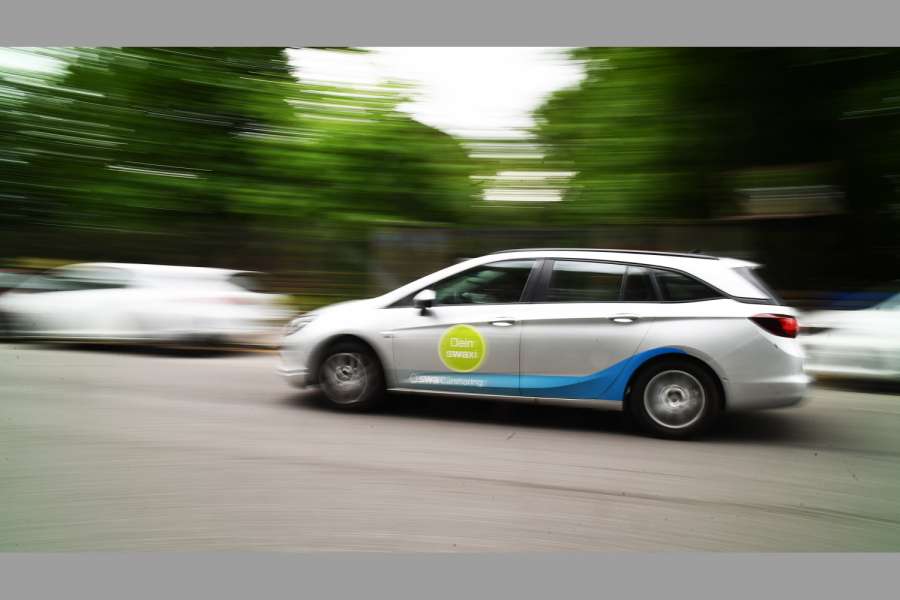Die Pkw der Stadtwerke fahren während der Pilotphase kostenlos. (Foto: swa/Thomas Hosemann)