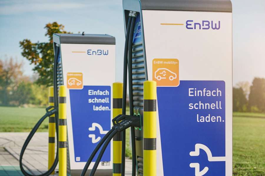 Solche Schnellladesäulen möchte das neue Tochterunternehmen künftig vermehrt aufstellen. (Foto: EnBW)