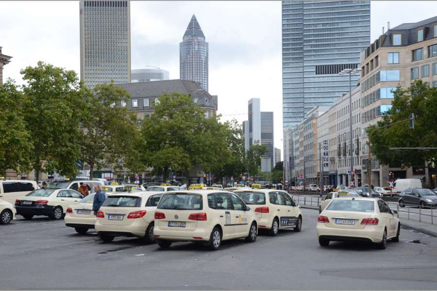 Der Bundesverband Taxi und Mietwagen e.V. hat bei der Expertenanhörung erneut seine großstädtische Sicht auf die PBefG-Reform klargemacht. (Symbolfoto: Dietmar Fund)