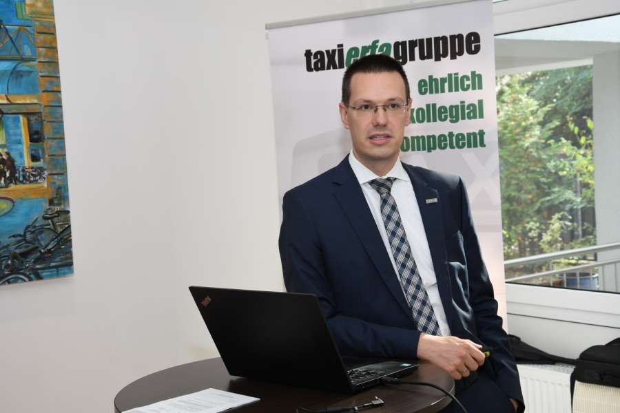 Michael Oppermann, Geschäftsführer des Bundesverbandes Taxi und Mietwagen e.V., zeichnet für den Leitfaden verantwortlich. (Foto: Dietmar Fund)