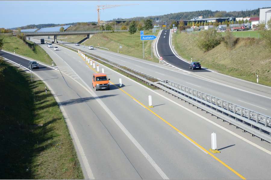 Beim Einfädeln auf die Autobahn gilt auch bei einem Stau das Gebot der gegenseitigen Rücksichtnahme. (Foto: Dietmar Fund)