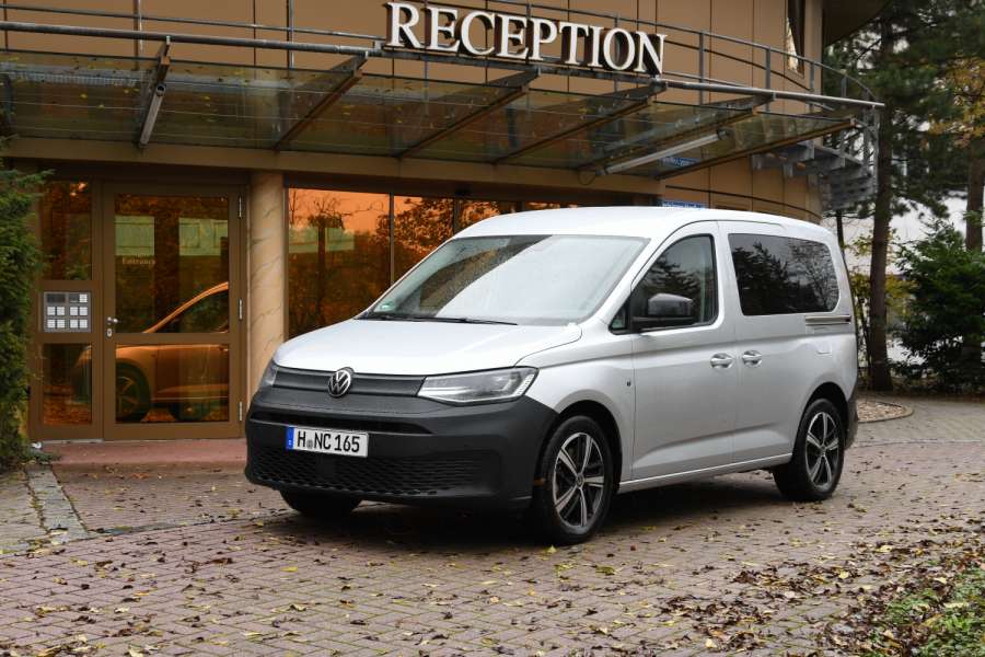 Mit dem erneut komfortabler gewordenen Caddy 5 kann man auch bei Hotels vorfahren, ohne als „Kastenwagen“ abgewiesen zu werden. (Foto: Dietmar Fund)