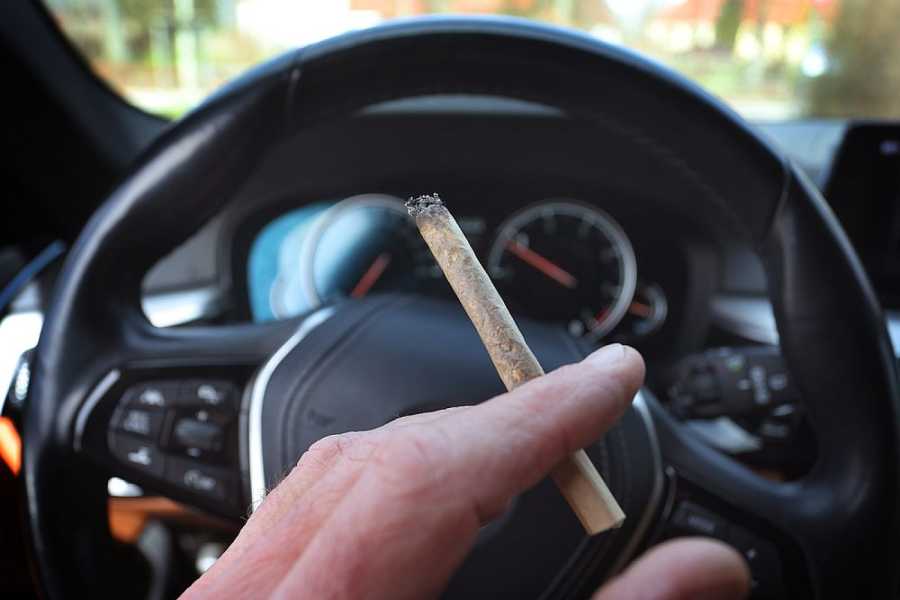 Bei der Polizei gibt es keine speziellen Geräte für Cannabis-Tests. (Foto: Karl-Josef Hildenbrand/dpa)