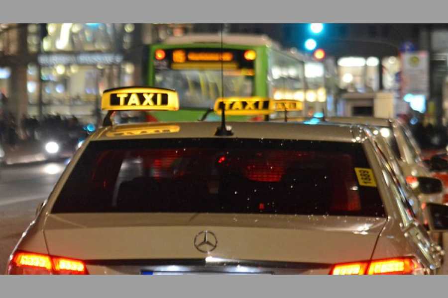 Neues Modell in Hamburg: Ab heute können Taxiunternehmen und Plattformbetreiber den Tarif um bis zu 20 Prozent über-oder unterbieten.| Foto: 78336-pixabay
