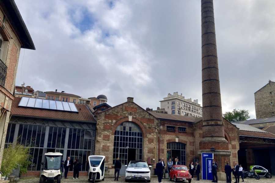 Paris Motor Show'un kenarında Valeo, eski bir damıtımhane olan Espace Claquesin'i kiraladı ve burada portföyünün en önemli haberlerini damıttı. (Foto: G. Soller)