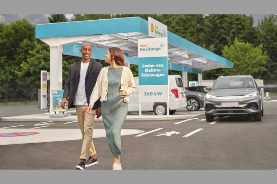 Haben gut lachen: Shell-Kunden können jetzt auch von Vorteilstarifen profitieren. | Foto: Shell