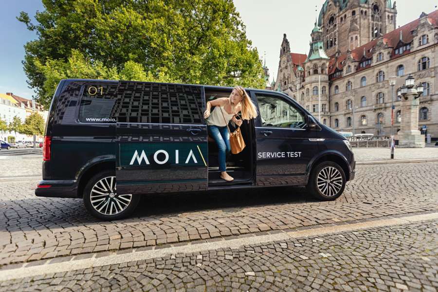 Über die Klage von Hallo Taxi 3811 gegen die Genehmigungen für MOIA (Foto) in Hannover ist noch nicht entschieden worden. (Foto: MOIA)