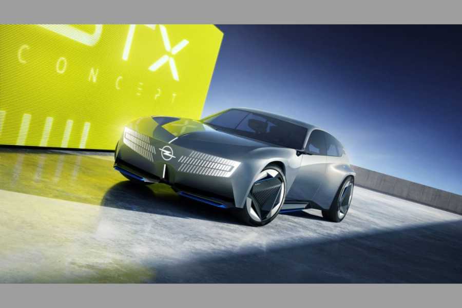 Kantige Front, steiles Heck: Opel zeigt mit dem STX Concept die Zukunft des Kombis. | Foto: Opel