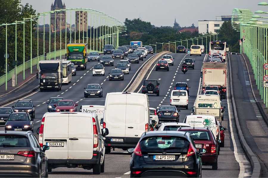 Wie die TÜV Mobility Studie 2024 zeigt, hält die Mehrheit beim Thema Verkehrssicherheit die Verteilung des Verkehrsraums für ungerecht. (Foto: Didgeman/pixabay)