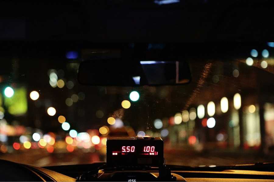 Noch vor der Fußball-Europameisterschaft werden auch in Berlin Taxi-Festpreise ermöglicht. (Foto: Life-Of-Pix/pixabay)