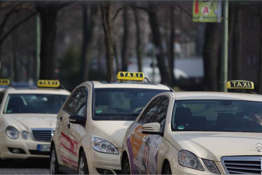 Der TMV fordert mehr Tempo bei der Umsetzung der bereits beschlossenen Mindestpreise für das Taxi- und Mietwagengewerbe.| Foto: Emkancepic_Pixabay