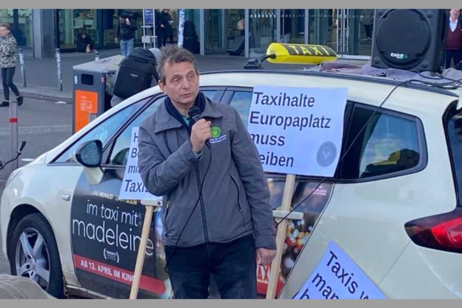 Der Haltepunkt am Europaplatz soll nach dem Willen von CDU und Linke wieder installiert werden. Foto: Taxiinnung Berlin