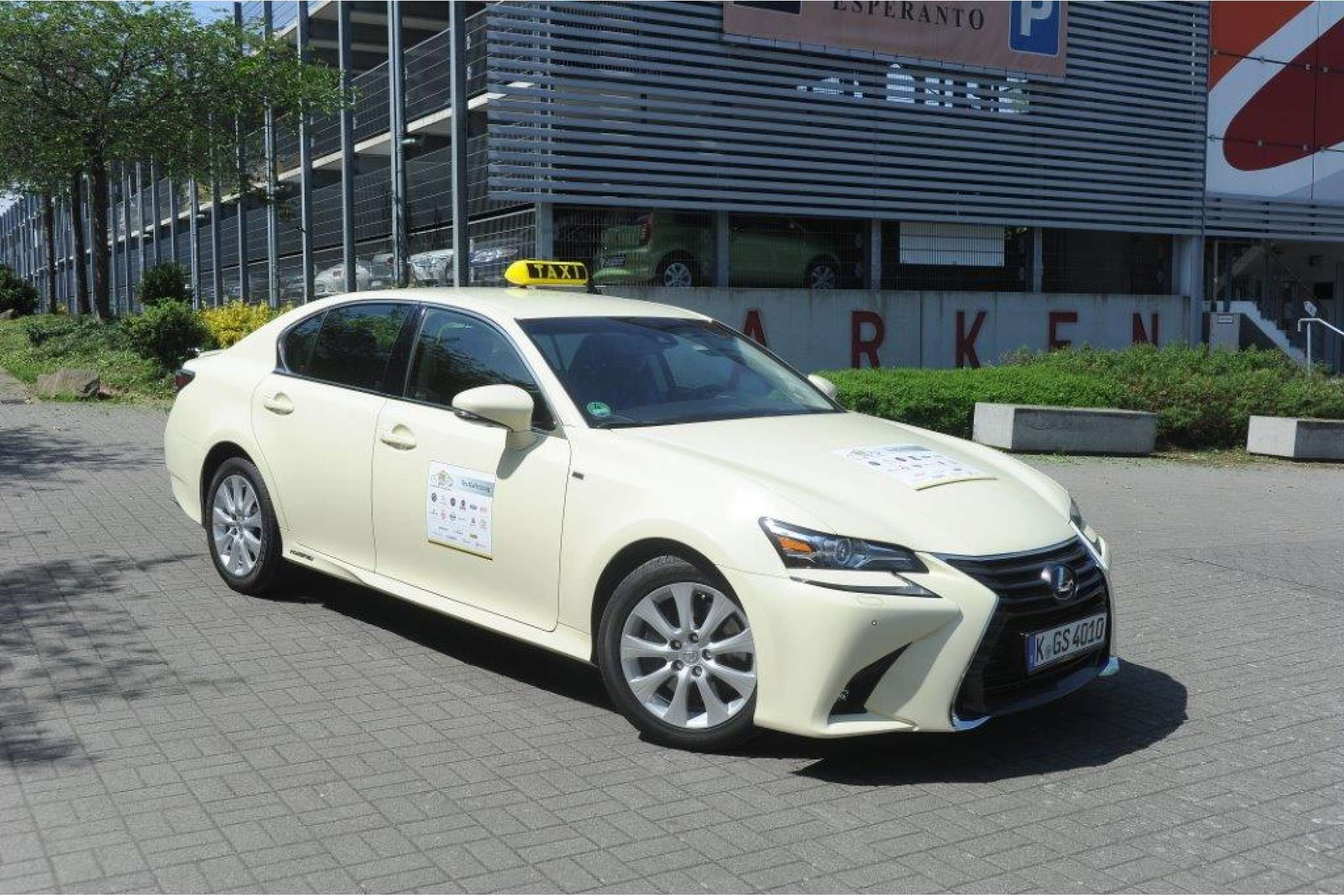 Auch die Hybrid-Limousine Lexus GS 300h war nach einem zwischenzeitlichen Facelift schon zum zweiten Mal dabei.| Werner Kuhnle