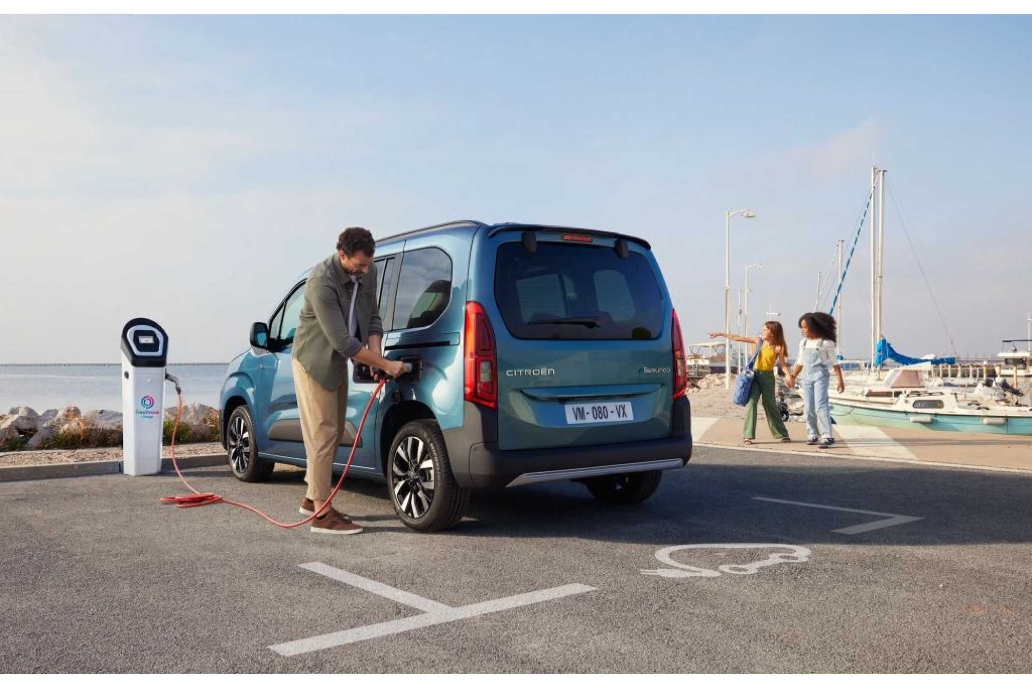Reicht jetzt (etwas) weiter: Mit einem laut Hersteller neuen LFP-Akku soll der Berlingo bis zu 320 Kilometer schaffen. | Foto: Citroën